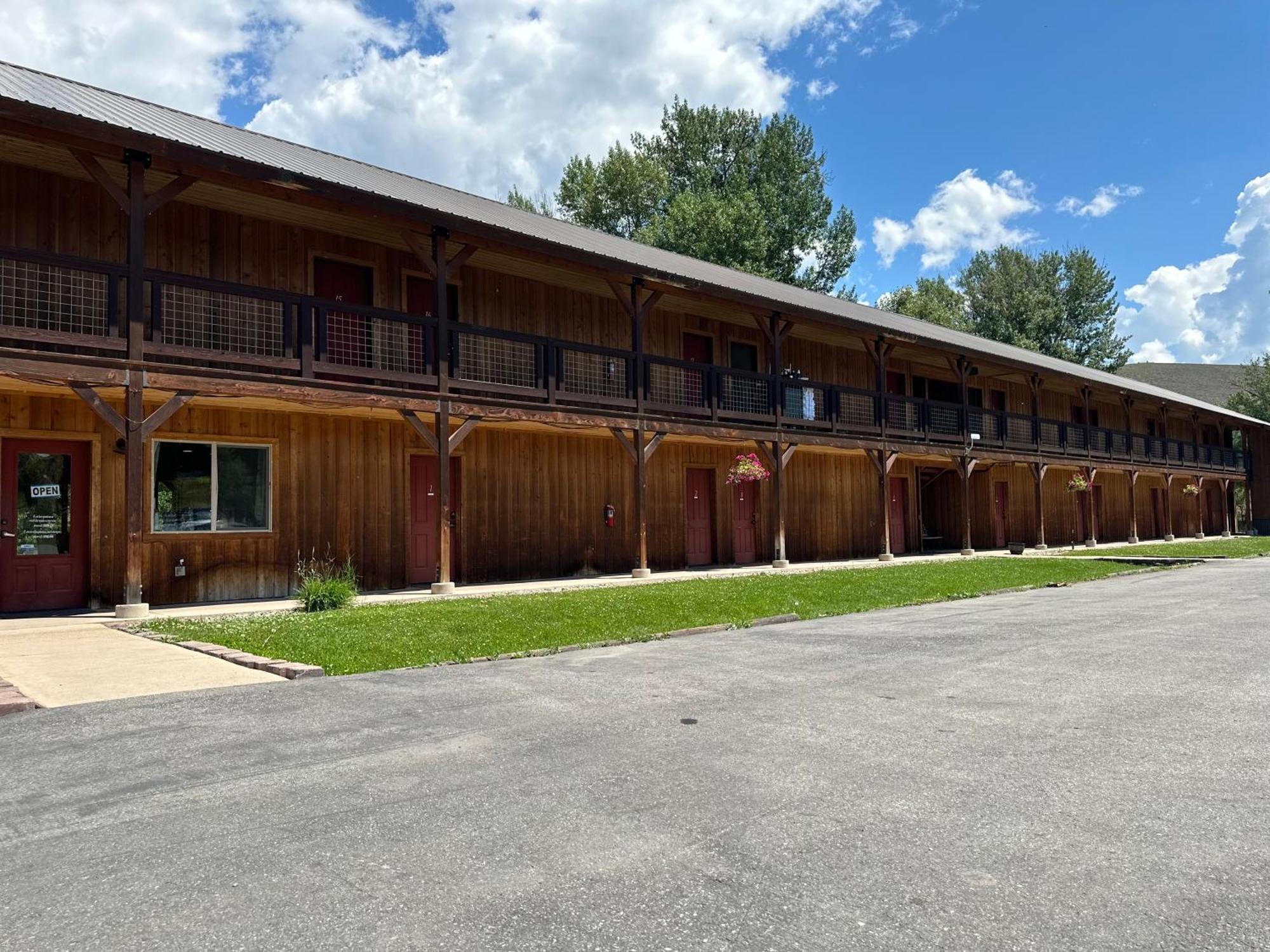 Methow River Lodge And Cabins 温索普 外观 照片