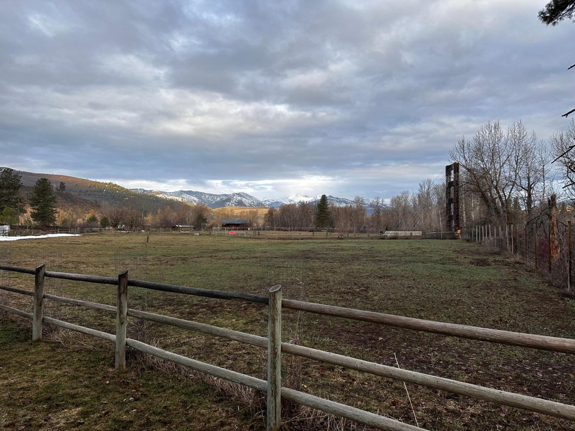 Methow River Lodge And Cabins 温索普 外观 照片